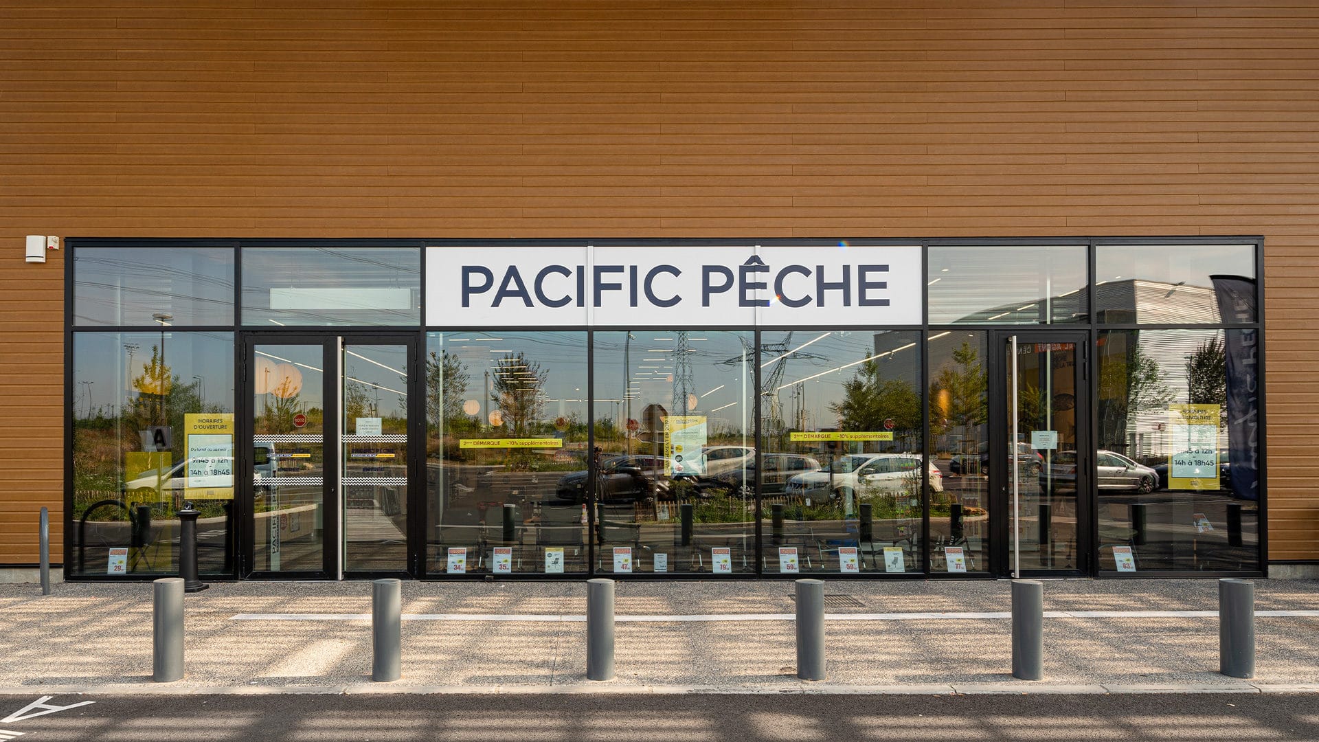 Pacific Pêche - L'Agence Versions